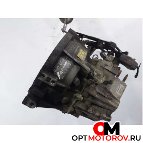 КПП механическая (МКПП)  Kia Carnival VQ 2007 4300038050, Y060404550 #2