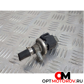 Клапан вентиляции топливного бака  Audi A4 B5 1997 078133517E #1