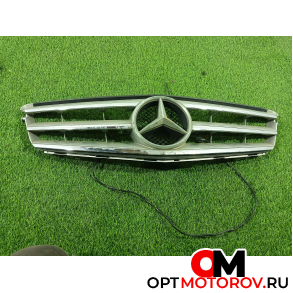 Решетка радиатора  Mercedes-Benz C-Класс W204/S204 2010 A2048800023 #1