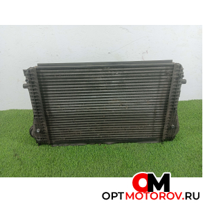 Интеркулер  Volkswagen Golf 6 поколение 2009 1K0145803T #2
