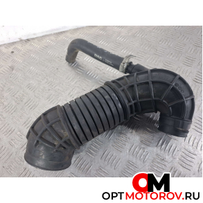 Патрубок воздушного фильтра  Audi A4 B7 2006 8E0129615J           #1