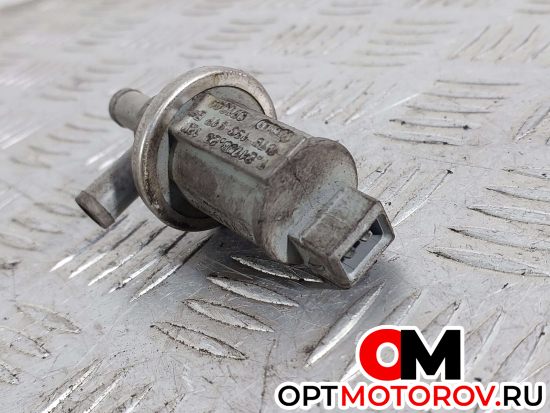 Клапан вентиляции топливного бака  Audi A4 B5 1997 078133517E #2
