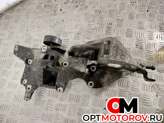 Кронштейн генератора  Volkswagen Passat B6 2008 03L903143D #3