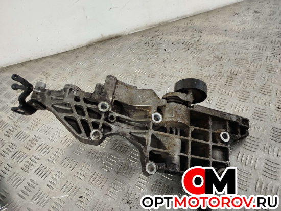 Кронштейн генератора  Volkswagen Passat B6 2008 03L903143D #4