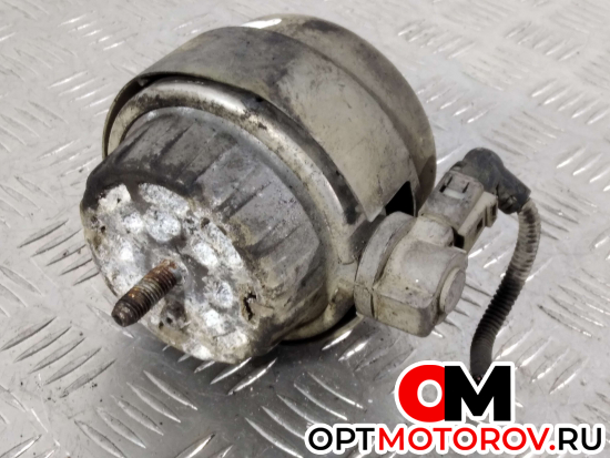 Подушка крепления двигателя  Audi A6 4F/C6 2006 4F0199379H #3