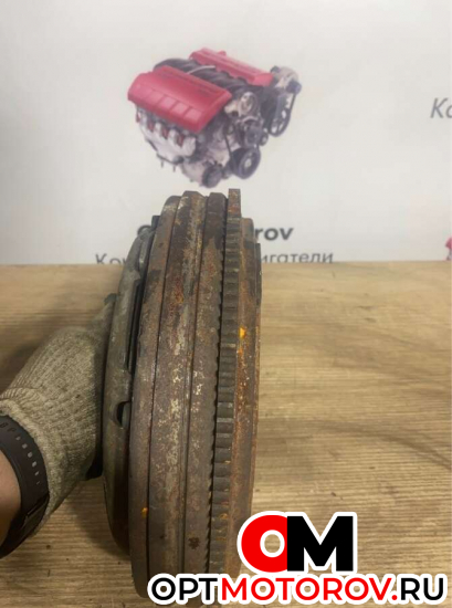Маховик  Volkswagen Bora 2005 038105273D           #4