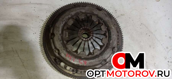 Маховик  Audi A 038105069C           #1