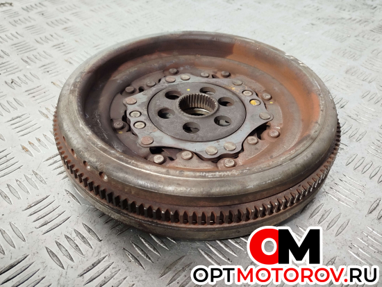 Маховик  Volkswagen Passat B6 2009 03L105266AE #1