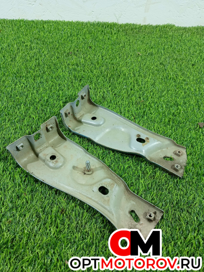 Кронштейн крепления крыла переднего правого  Volkswagen Passat B6 2009 3C0821142 #4