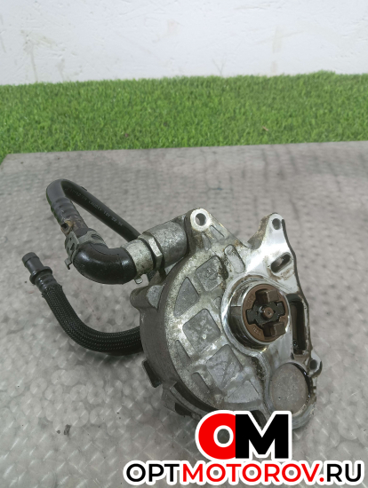 Вакуумный насос  Audi A4 B8/8K 2010 03L145100F #1