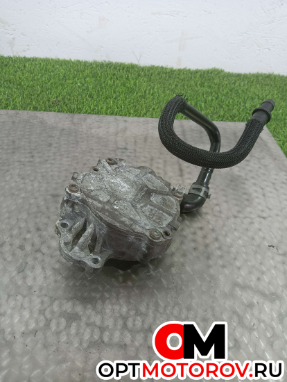Вакуумный насос  Audi A4 B8/8K 2010 03L145100F #4