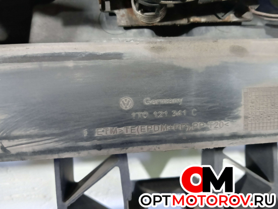 Передняя панель (телевизор)  Volkswagen Touran 1 поколение [2-й рестайлинг] 2014 1T0805588AD #6