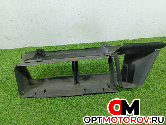 Воздуховод (дефлектор) радиатора  Ford Focus 3 поколение 2012 BM518314C #1