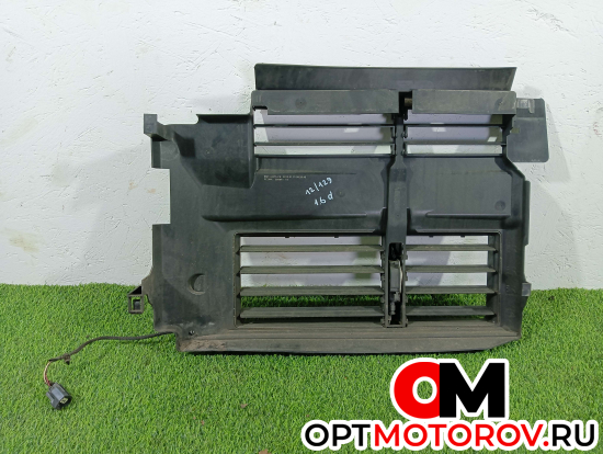 Воздуховод (дефлектор) радиатора  Ford Focus 3 поколение 2012 BM518475CE #1