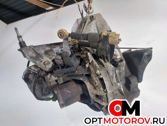 КПП механическая (МКПП) Renault Clio 3 поколение 2008 JR5124 #4 КПП механическая (МКПП) Renault Clio 3 поколение 2008 JR5124 #4